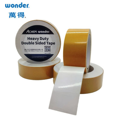 Dwustronna taśma samoprzylepna z bazą z tkaniny i klejem topliwym zapewniająca mocne przyleganie